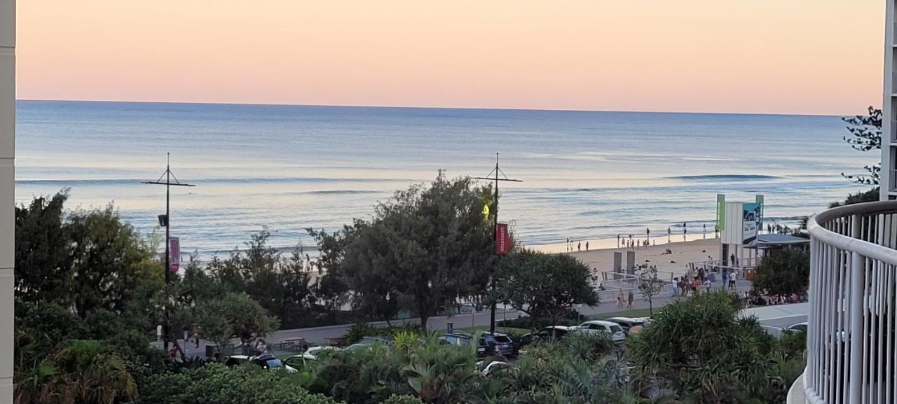 Apr Private Suites Moroccan By The Beach Gold Coast Kültér fotó
